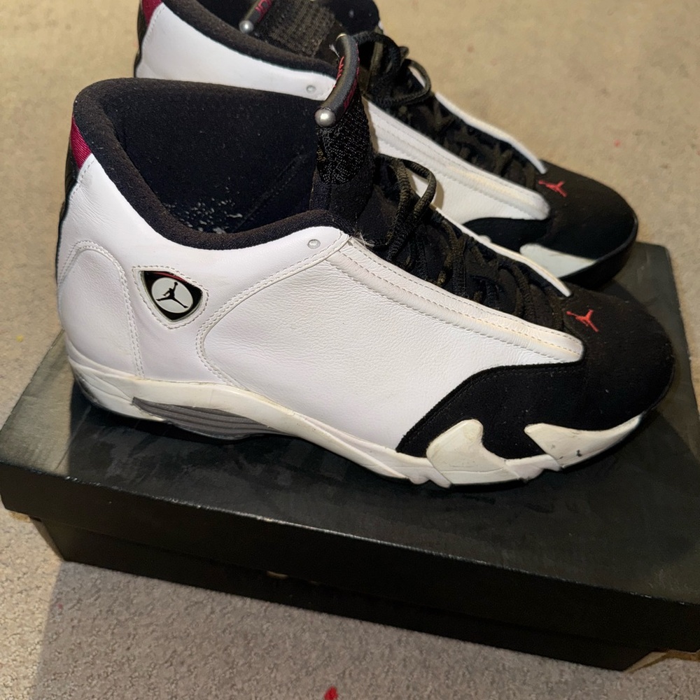 Men's Black and White Athletic Shoes